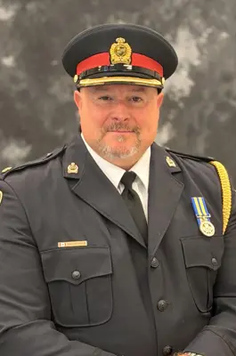 Headshot image of Superintendent Steve Magistrale 